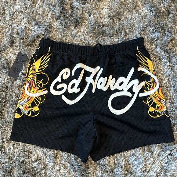 Ed Hardy Black and Yellow Dragon Men's Athletic Shorts - Picture 4 of 5